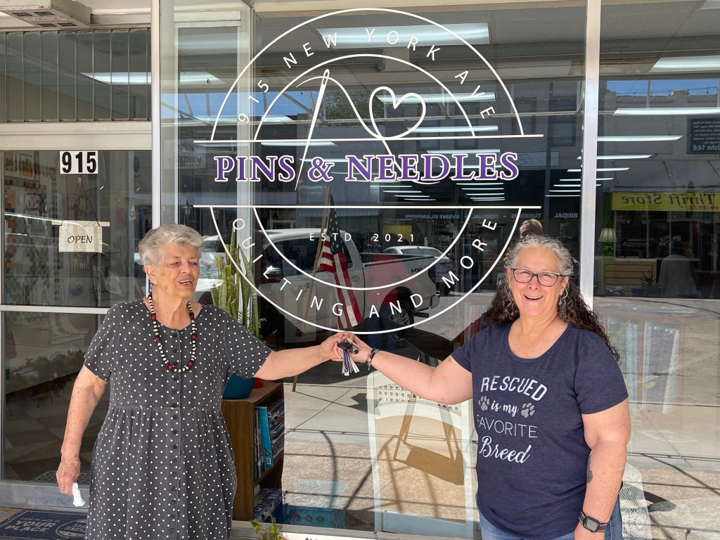 AlamogordoTownNews.com New York Avenue’s Pins and Needles New Owner Susan&nbsp;Bollinger